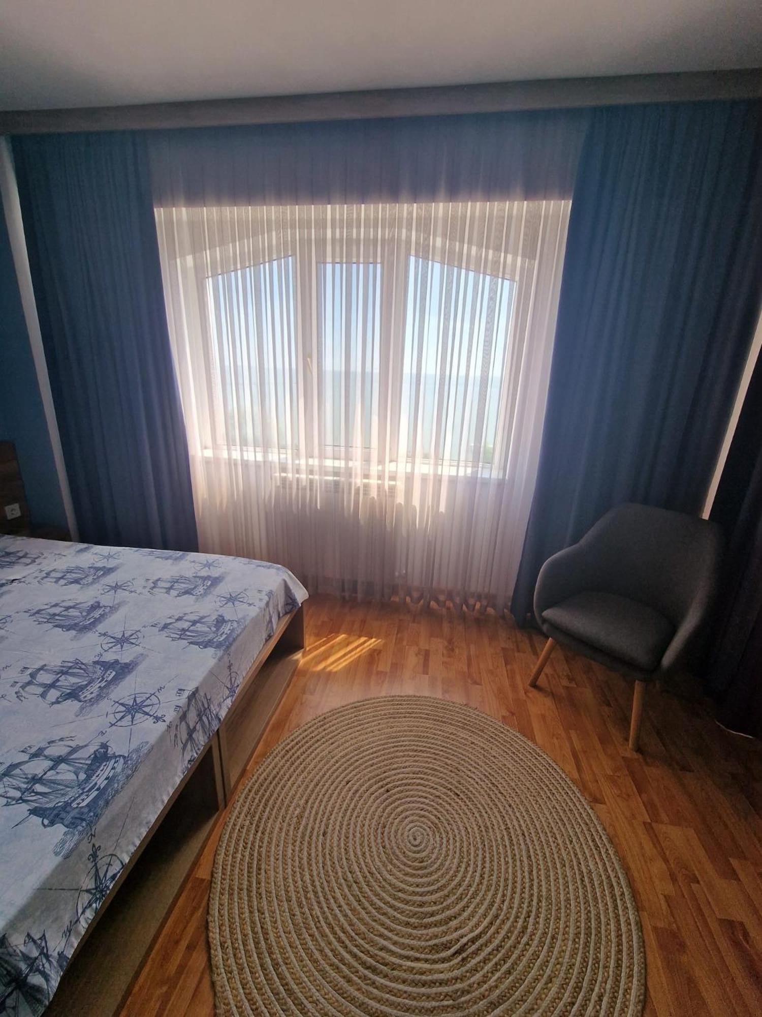 Hotel Poarta Apelor à Sarichioi Extérieur photo